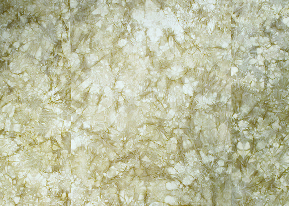 Circinus Wallpaper by Maya Romanoff in Creamy Gold